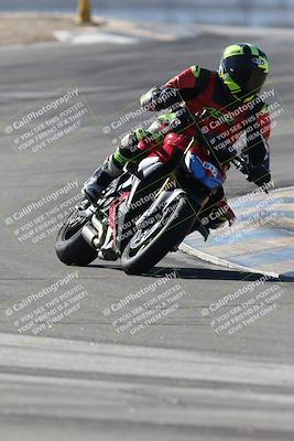 media/Jan-15-2026-Racers Edge (Thu) [[dfebeb70ab]]/3-B Group/Session 1 (Turns 9 and 8)/